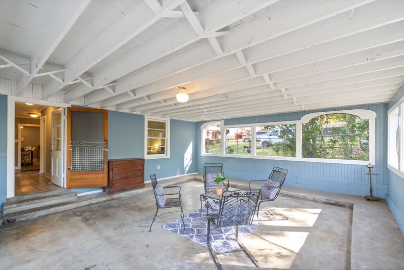 706 5th Ave W, Springfield, TN 37172