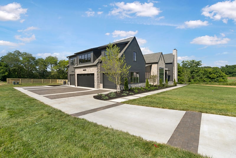 1904 Silver Fox Rd, Thompsons Station, TN 37179