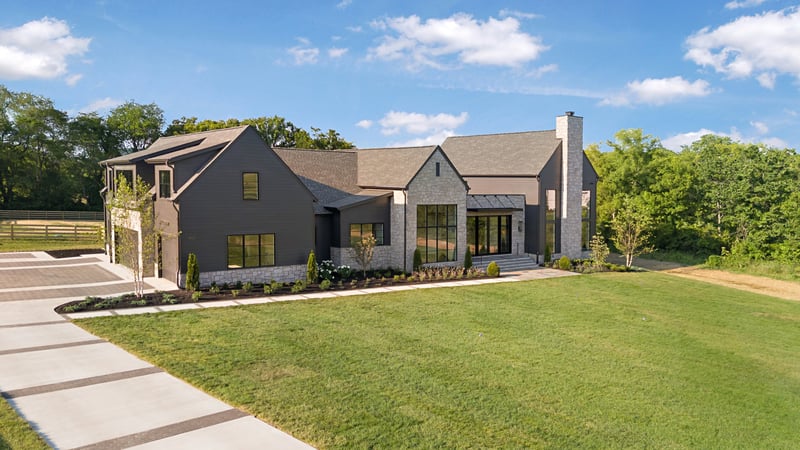 1904 Silver Fox Rd, Thompsons Station, TN 37179