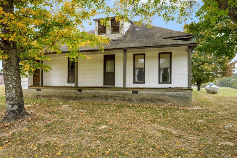 2171 New Castle Rd, Arrington, TN 37014