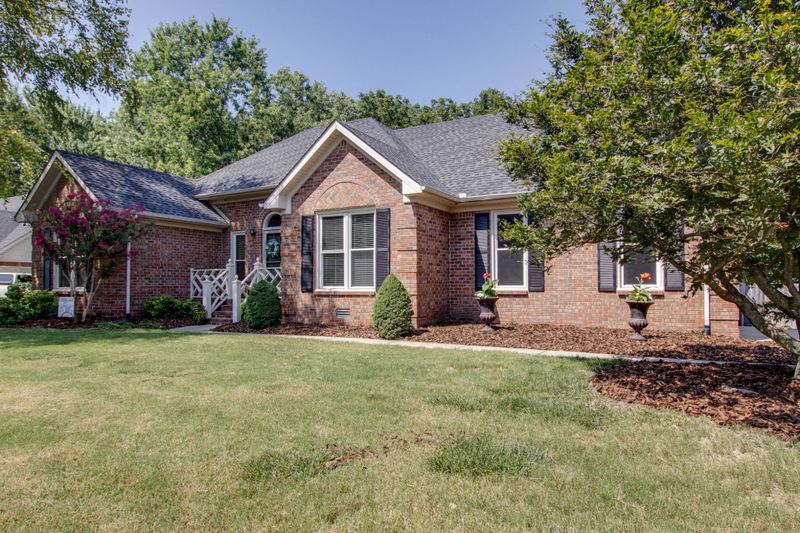 1823 Turfland Dr, Murfreesboro, TN 37127
