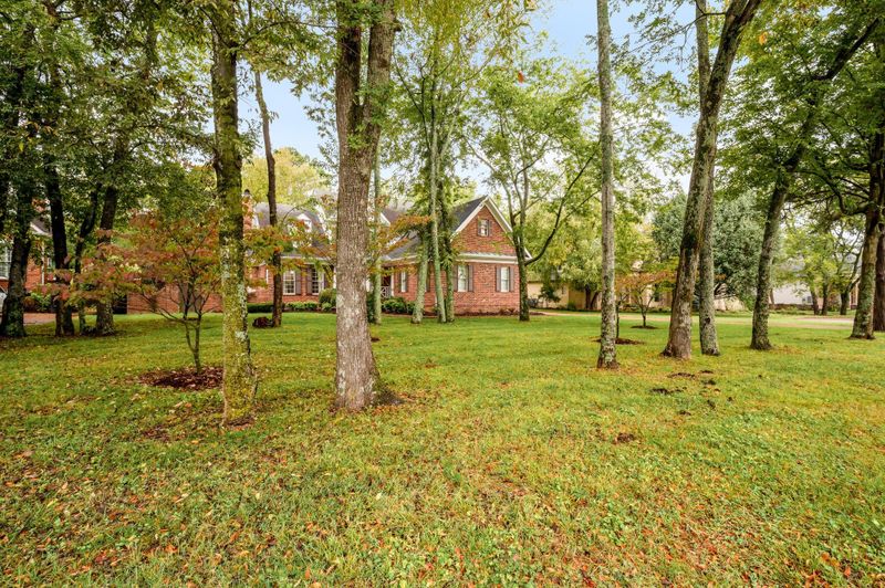 1011 Glasgow Dr, Murfreesboro, TN 37130