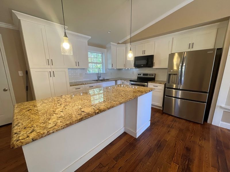940 Raygan Dr, Tunnel Hill, GA 30755