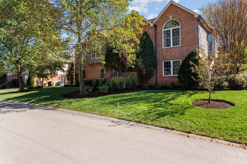 855 E Benjamin Dr, Franklin, TN 37067