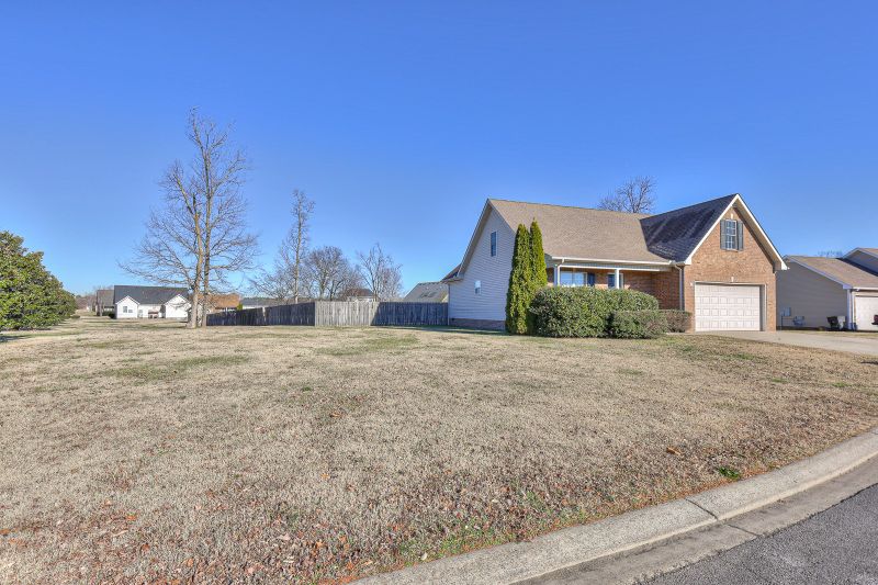 4914 Court Dr, Murfreesboro, TN 37128