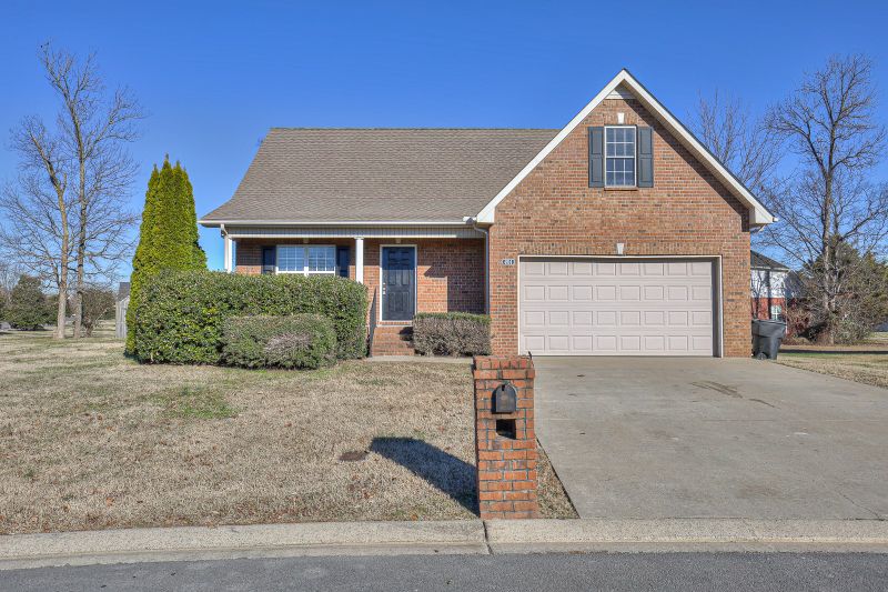 4914 Court Dr, Murfreesboro, TN 37128
