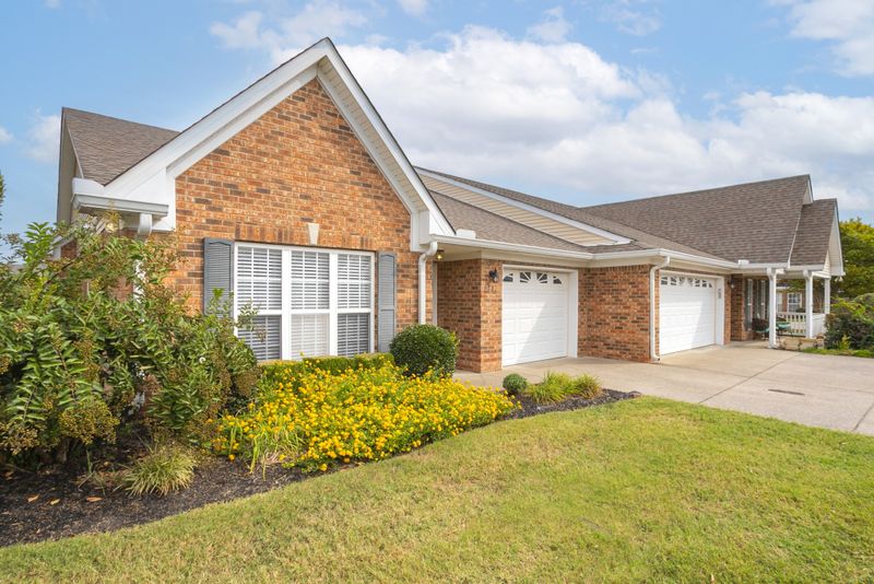 721 Village Green Cir, Murfreesboro, TN 37128