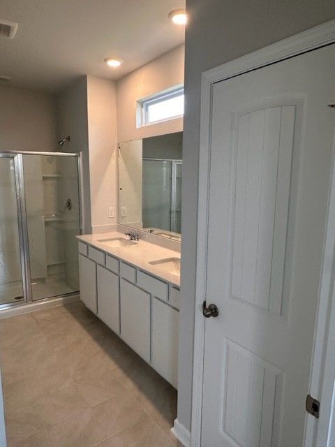 7398 Lang Ave, White House, TN 37188