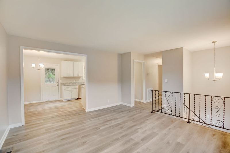 545 Holt Valley Rd, Nashville, TN 37221