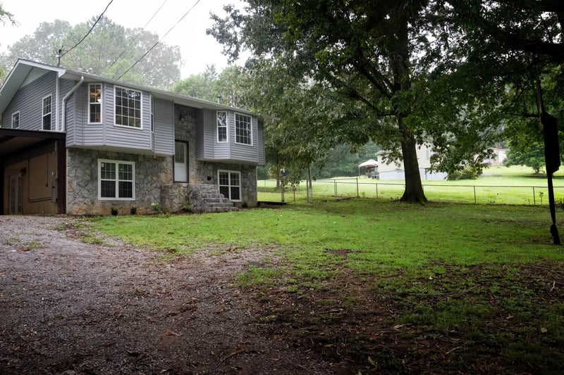 918 Freeman Ave, Bridgeport, AL 35740