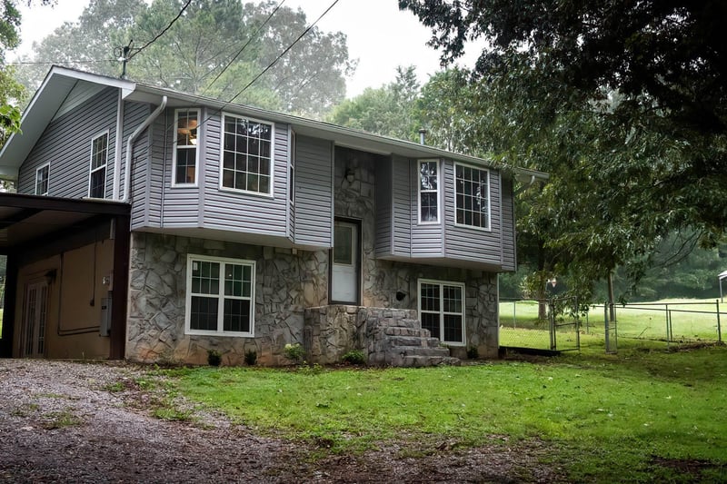 918 Freeman Ave, Bridgeport, AL 35740