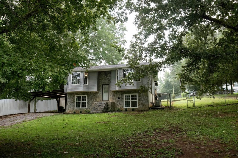 918 Freeman Ave, Bridgeport, AL 35740