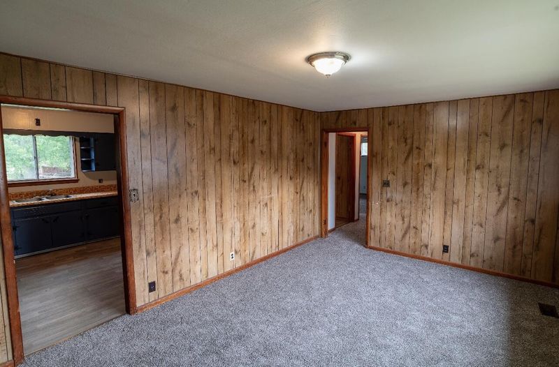 1308 E Sherry Dr, Rossville, GA 30741