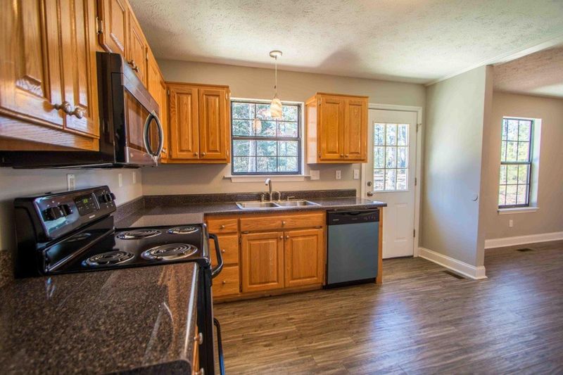 200 Gilbert Rd, Ringgold, GA 30736
