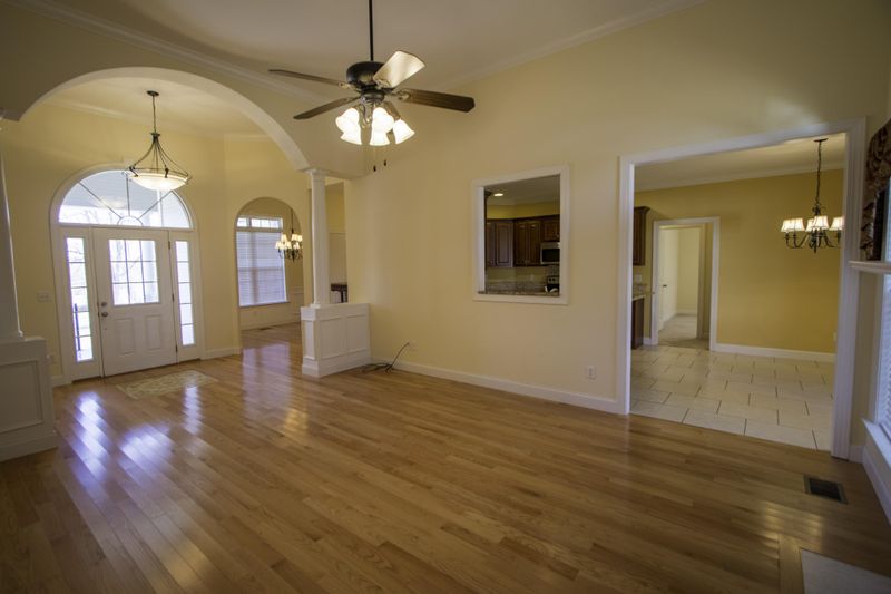 306 Avenue Of The Oaks, Rock Spring, GA 30739
