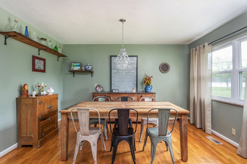 106 Coleman Ln, Chickamauga, GA 30707
