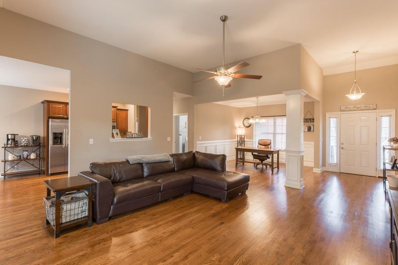 656 Kailors Cove Cir, Ringgold, GA 30736