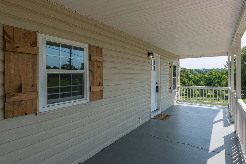701 W 6 St, Chickamauga, GA 30707