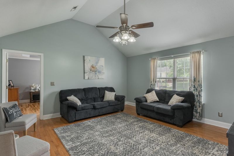 36 Hunter Ln, Ringgold, GA 30736