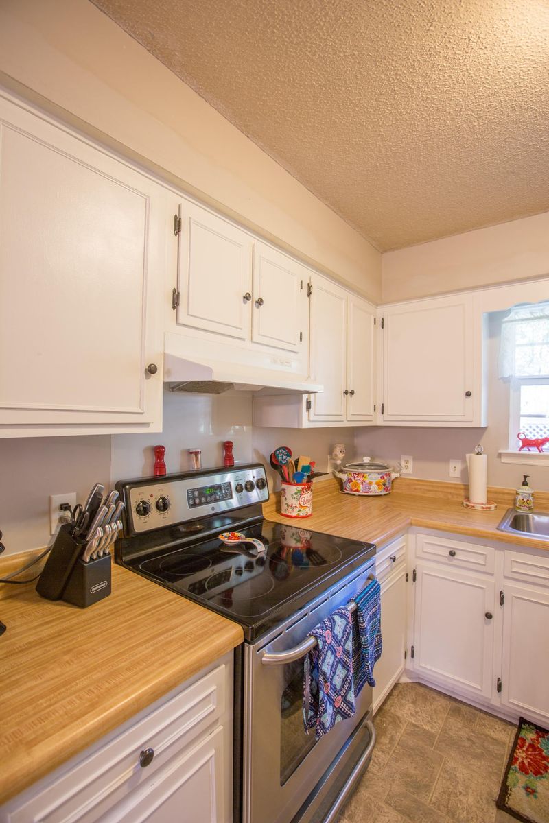 77 Ascot Ln, Ringgold, GA 30736
