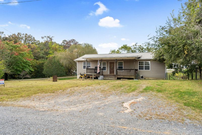 27 Hazel Ln, Trenton, GA 30752
