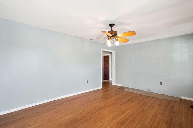 27 Hazel Ln, Trenton, GA 30752