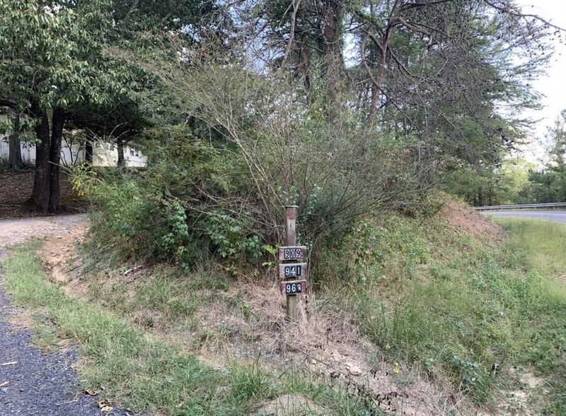 909 Wilbanks Rd, Chatsworth, GA 30705