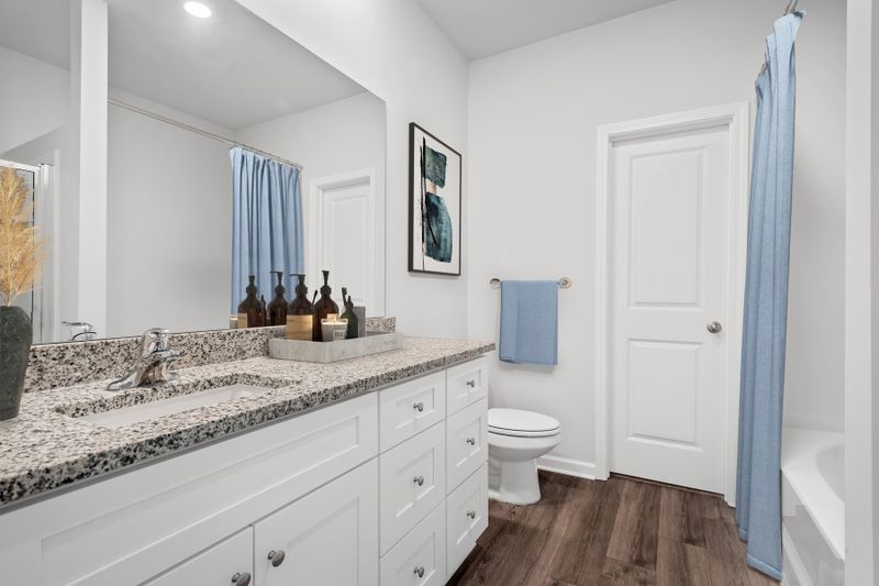 1006 Autumnwood Dr, Dickson, TN 37055
