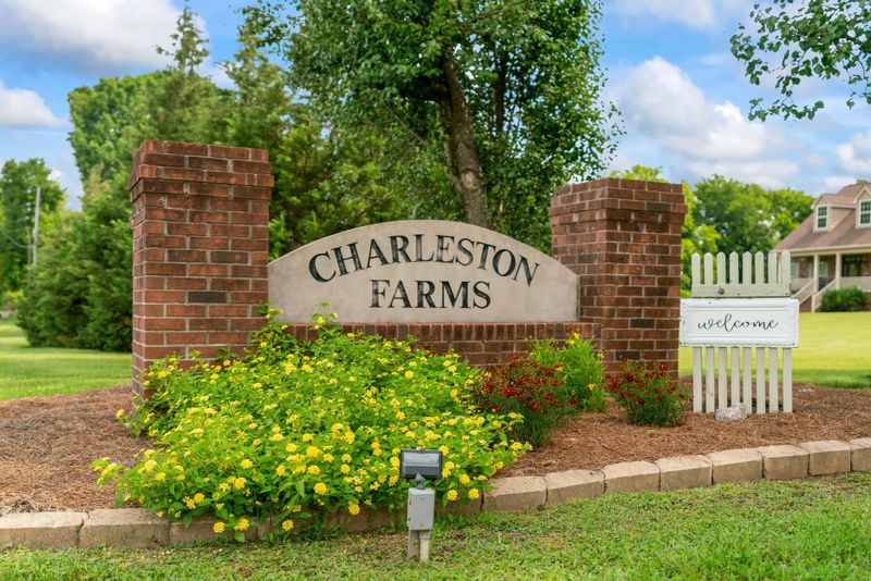 1383 Charleston Ln, Columbia, TN 38401