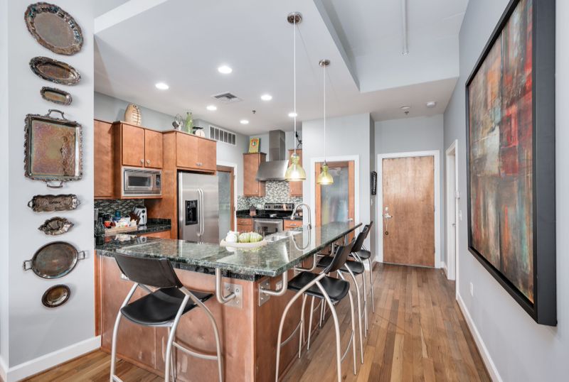 205 31st Ave N #213, Nashville, TN 37203