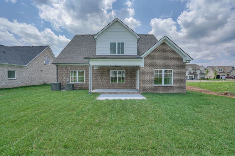 2221 Winterdale Dr, Murfreesboro, TN 37128