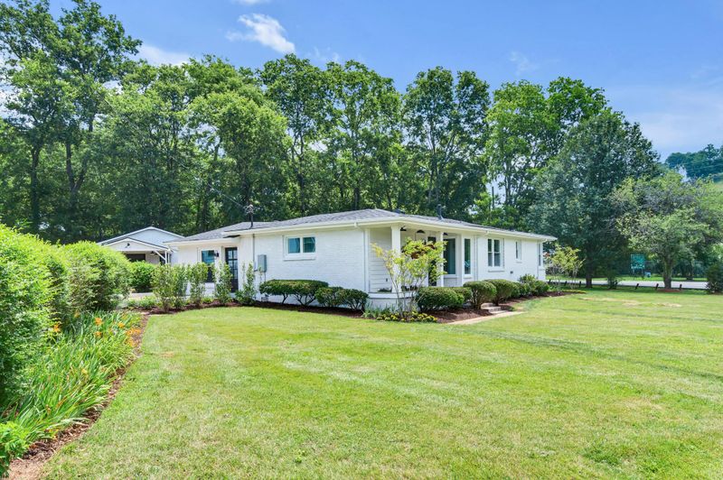 102 Dabney Dr, Franklin, TN 37064