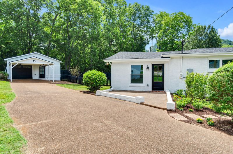 102 Dabney Dr, Franklin, TN 37064