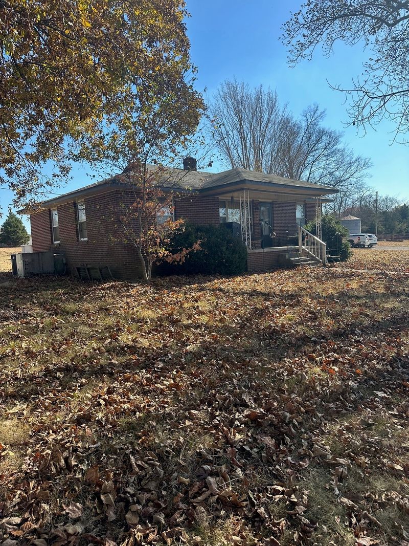 28368 State Line Rd, Ardmore, AL 35739