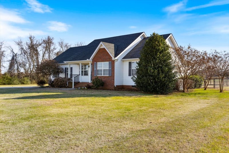 4923 Midland Fosterville Rd, Bell Buckle, TN 37020
