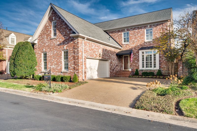 427 Prestwick Ct, Nashville, TN 37205