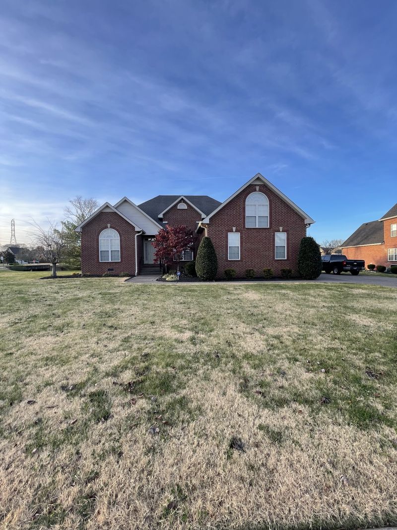245 Twelve Oaks Ct, Lebanon, TN 37087