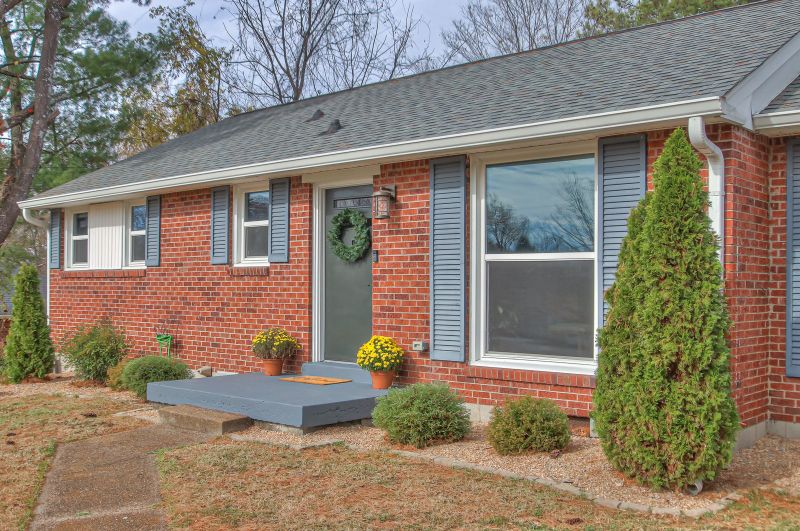 516 Southcrest Dr, Nashville, TN 37211