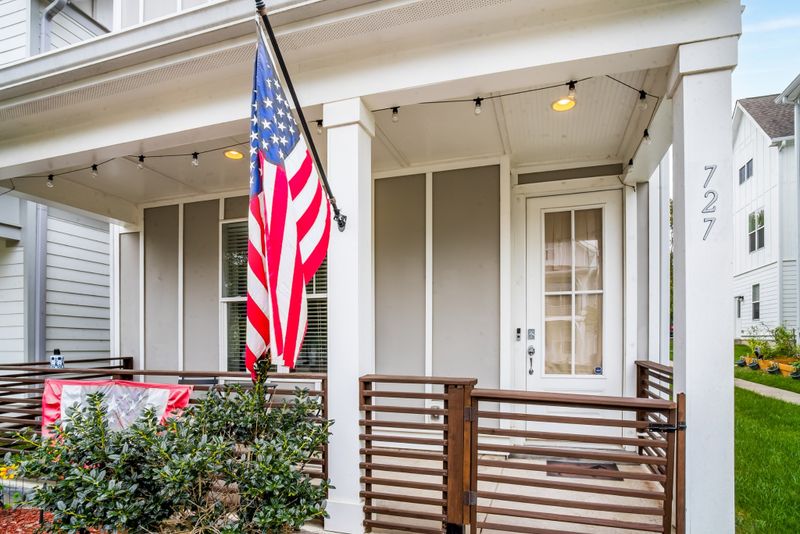 727 Cottage Park Dr, Nashville, TN 37207