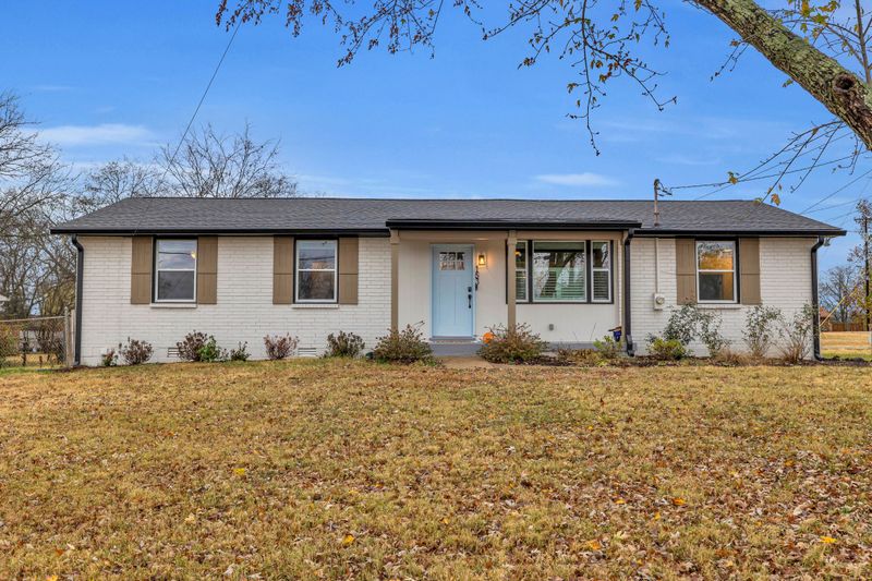 153 Haynes Park Dr, Nashville, TN 37218