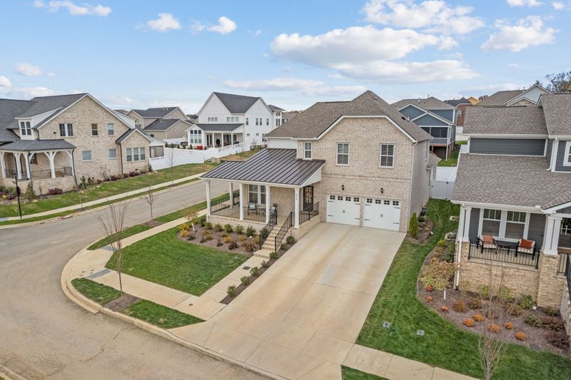 579 Snap Dragon Ln, Hendersonville, TN 37075