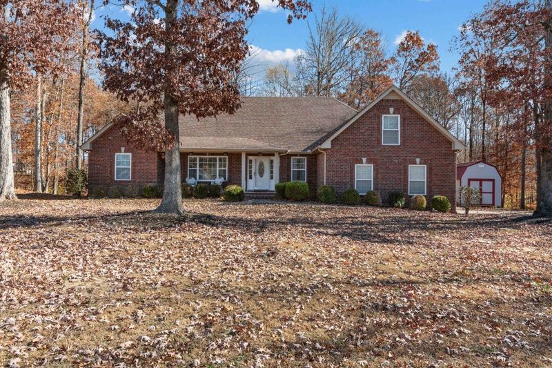 1075 Double Tree Ct, Ashland City, TN 37015