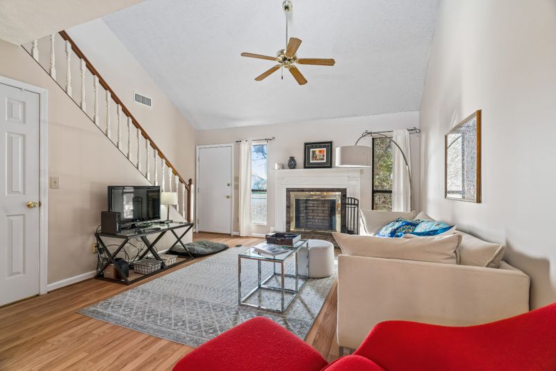 422 Hunters Pl, Hermitage, TN 37076