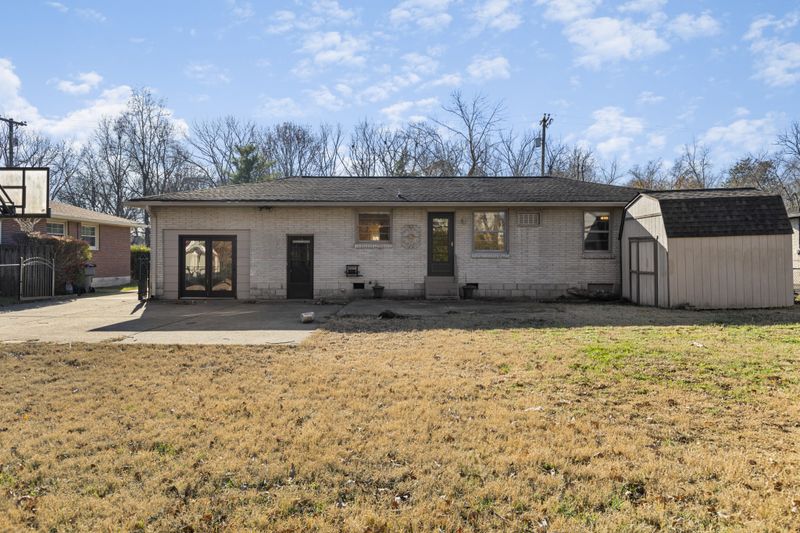2023 Forrest Green Dr, Nashville, TN 37216