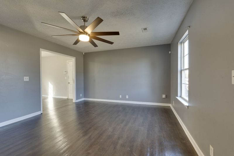 243 Sky Harbor Dr, Murfreesboro, TN 37129