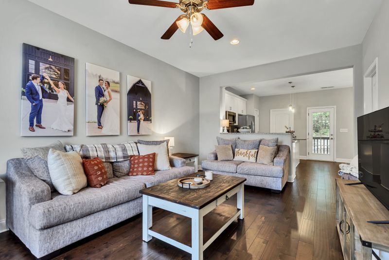 528 Harpeth Park Dr, Nashville, TN 37221