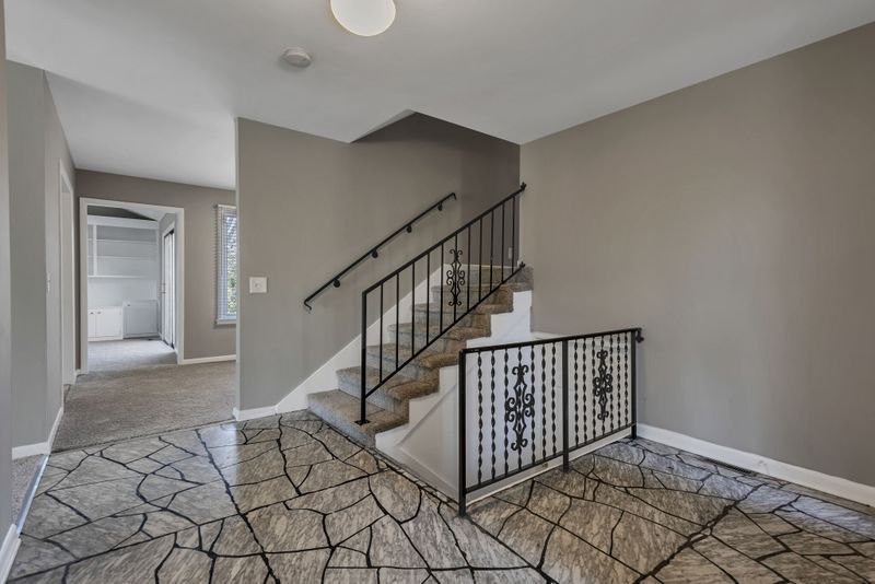 2484 Walker Ln, Nashville, TN 37207