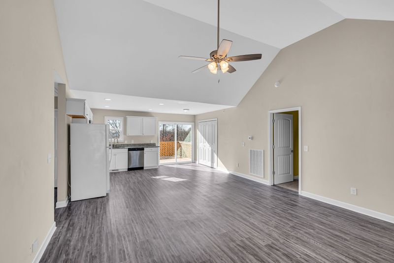829 Skyview Dr, Ashland City, TN 37015