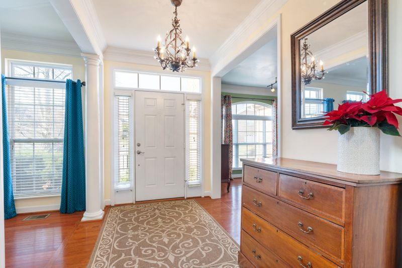 361 Logans Cir, Franklin, TN 37067