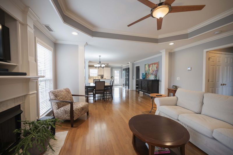 3347 Berryside Dr, Murfreesboro, TN 37128